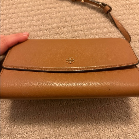 Tory Burch cognac Robinson crossbody bag - Picture 4 of 7